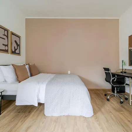 Daire Blueground Andel View Nr Vltava River Prg-80