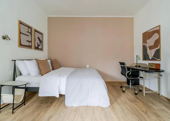 Daire Blueground Andel View Nr Vltava River Prg-80